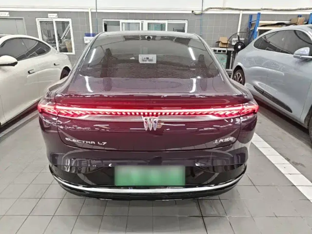 Buick Zenith Sedan 2025 Model Base Version — Фото автомобиля 5