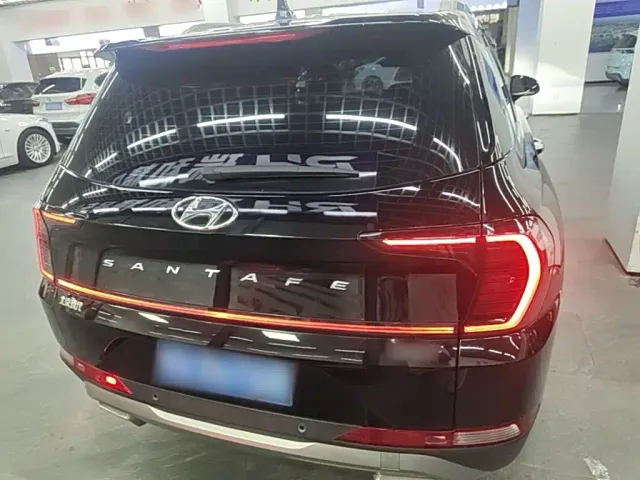 Hyundai Santa Fe — Фото автомобиля 5