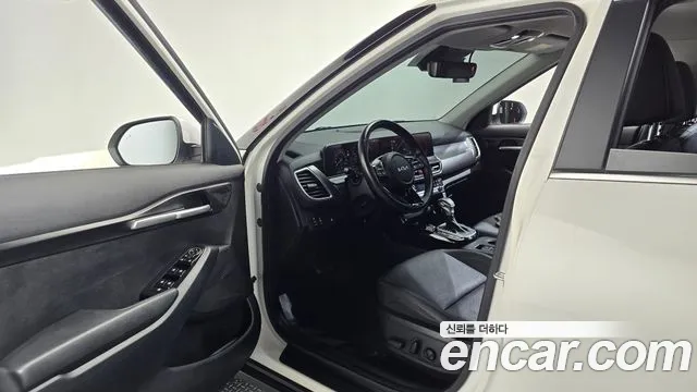 Kia Seltos New — Фото автомобиля 15