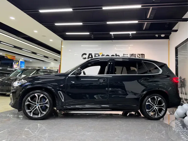 BMW X5 — Фото автомобиля 4