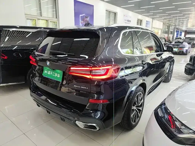 BMW X5 — Фото автомобиля 6