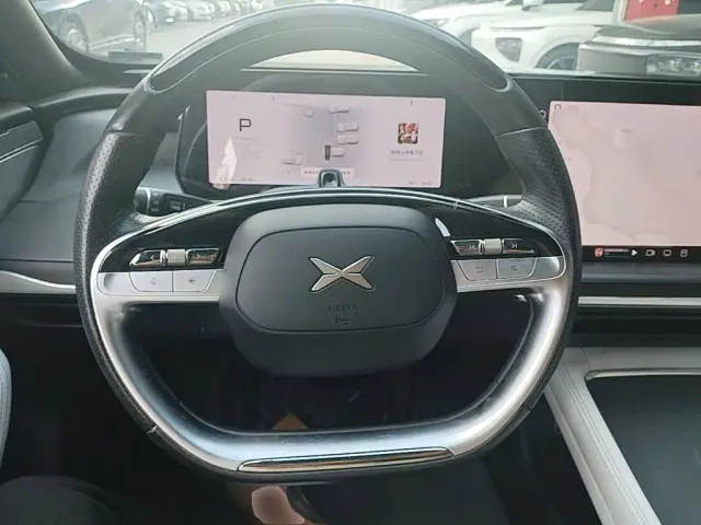 Xpeng P7 — Фото автомобиля 6