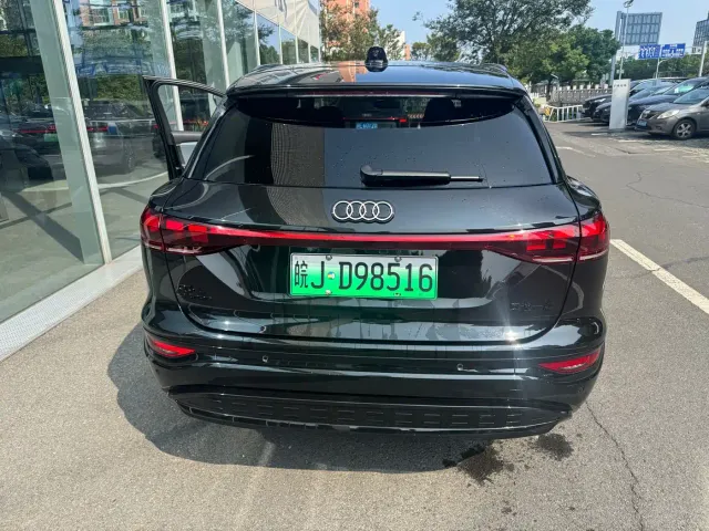 Audi Audi Q6L e-tron 2025 Model Pioneer Edition — Фото автомобиля 8