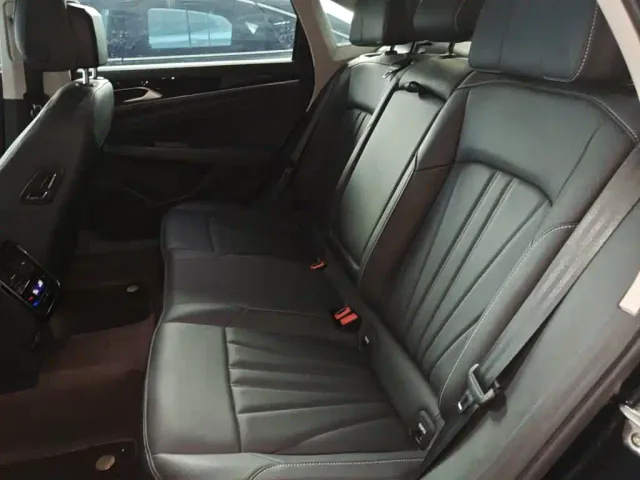 Volkswagen Passat — Фото автомобиля 16