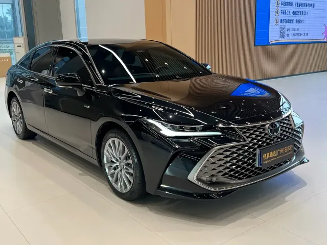Toyota Avalon 2024 Model Hybrid 2.5L XLE Prestige Edition — Фото автомобиля 3