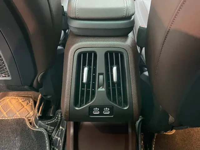 BMW X1 — Фото автомобиля 11