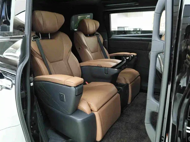 Toyota Alphard — Фото автомобиля 13