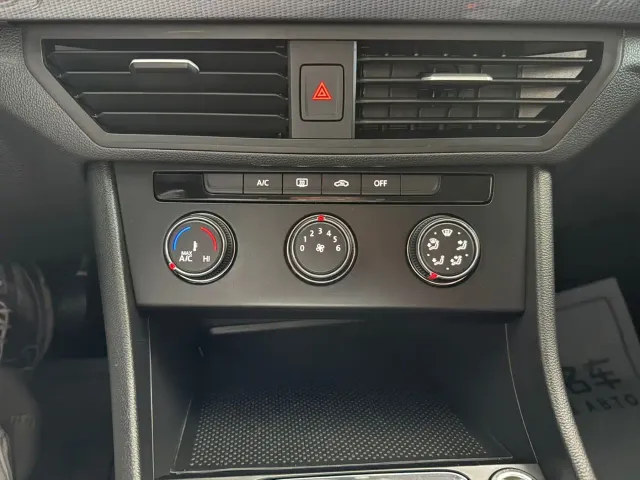 Volkswagen Bora 2023 1.5L Auto Free Ride Limited Edition — Фото автомобиля 12