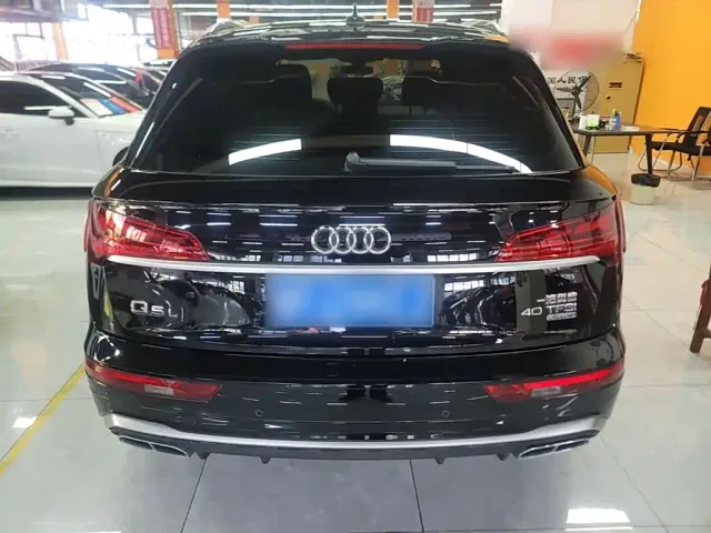 Audi Q5L — Фото автомобиля 5