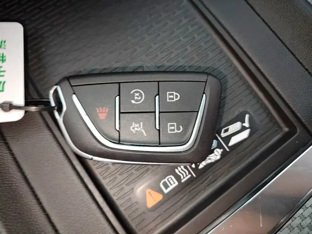 Cadillac XT5 — Фото автомобиля 8