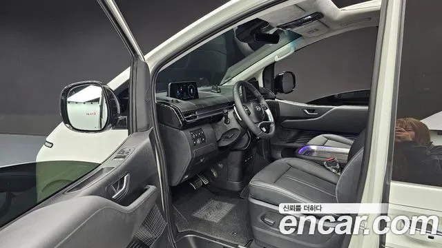 Hyundai Staria Staria 4WD Lounge 9 мест — Фото автомобиля 11