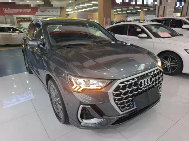 Audi Q3 — Фото автомобиля 3