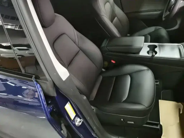Tesla Model Y — Фото автомобиля 24