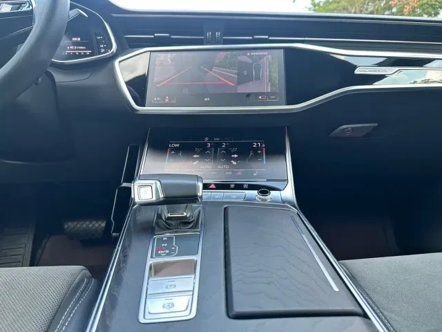 Audi A6L — Фото автомобиля 17