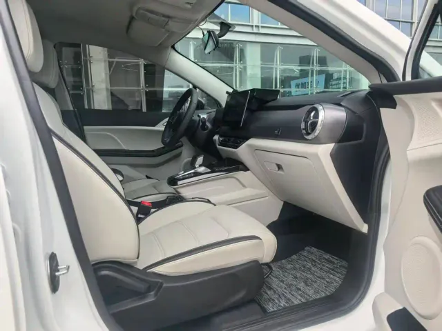 BYD Yuan Pro — Фото автомобиля 10