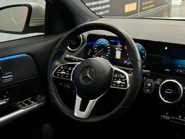 Mercedes-Benz GLA-Class — Фото автомобиля 11