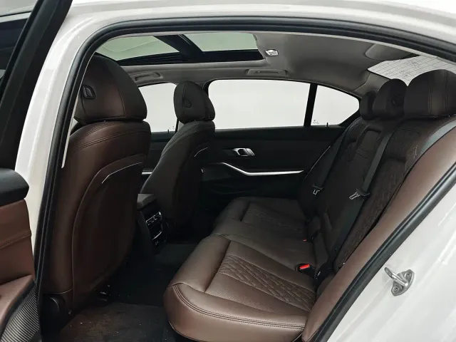 BMW 3 Series — Фото автомобиля 19