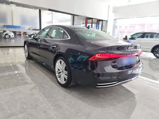 Audi A7L — Фото автомобиля 4