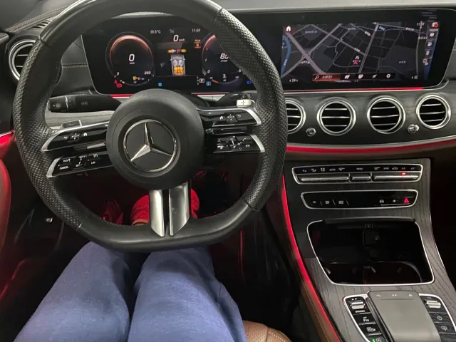 Mercedes-Benz E-Class — Фото автомобиля 9