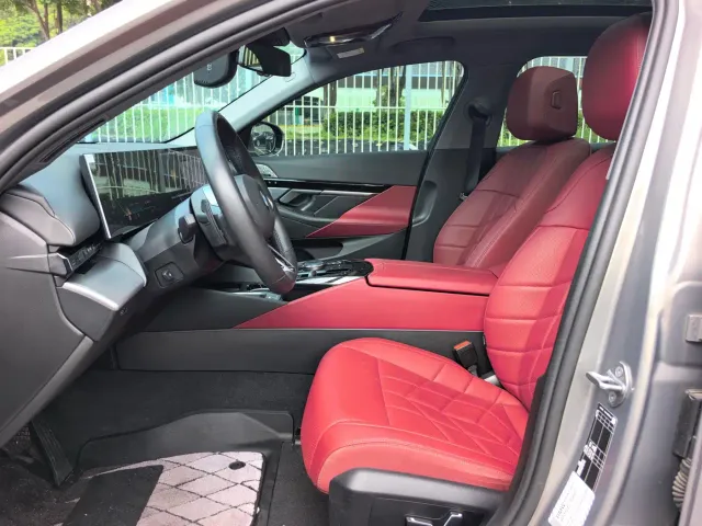 BMW 5 Series — Фото автомобиля 9