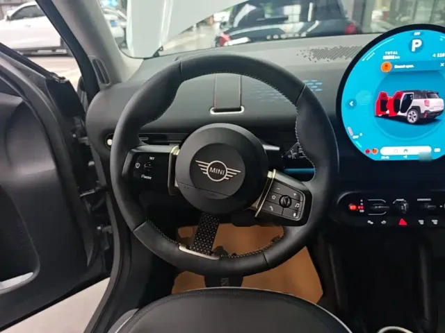 MINI Electric MINI ACEMAN — Фото автомобиля 10