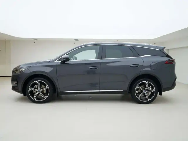 BYD Tang — Фото автомобиля 4