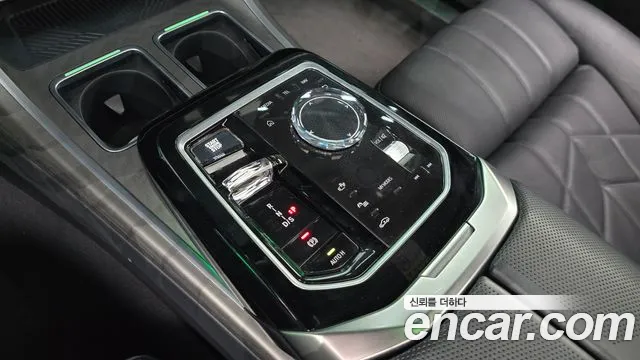 BMW 7-Series 7 серия (G70) 740i sDrive Design Pure Excellence — Фото автомобиля 9