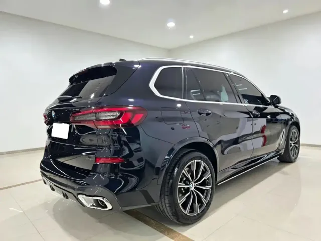 BMW X5 — Фото автомобиля 4