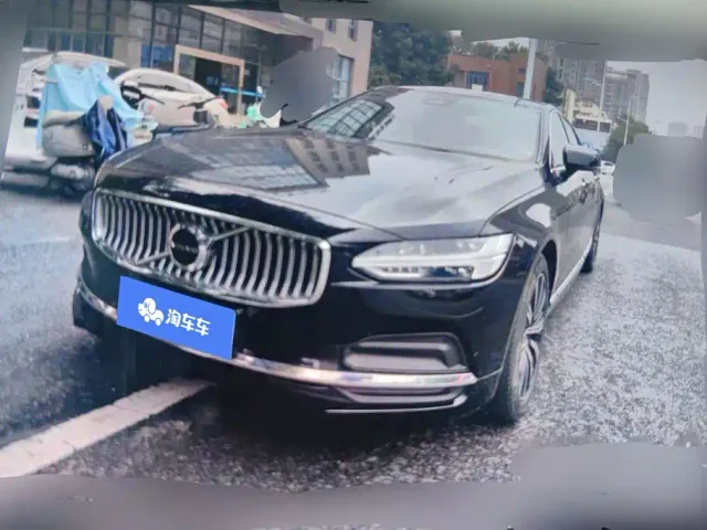 Фотография автомобиля — Volvo S90
