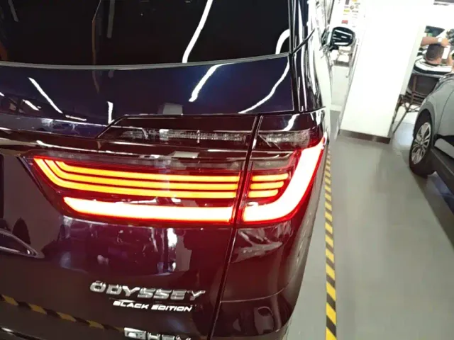 Honda Odyssey — Фото автомобиля 7