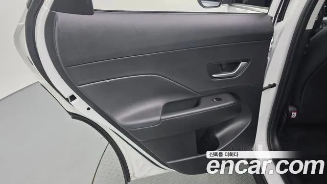 Hyundai Kona SX2 — Фото автомобиля 14