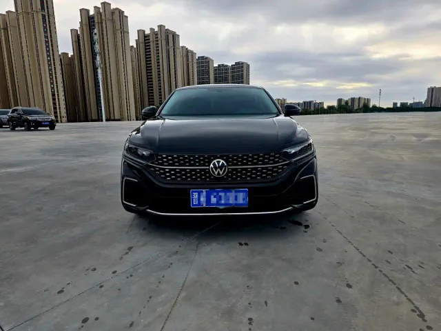 Фотография автомобиля — Volkswagen Passat