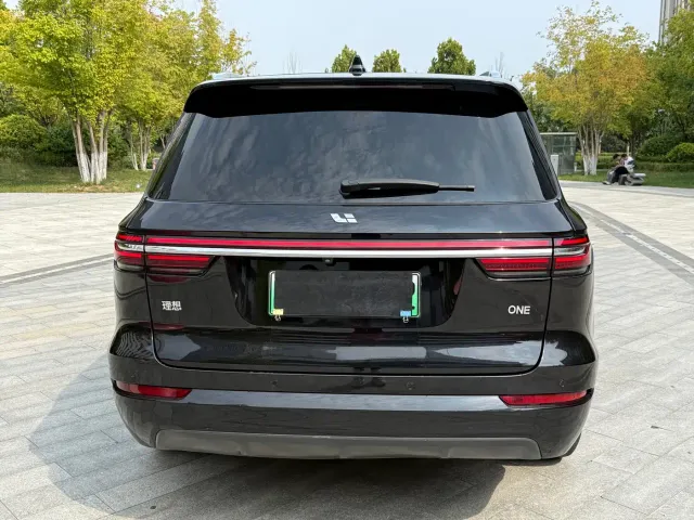 Li Auto ONE — Фото автомобиля 5