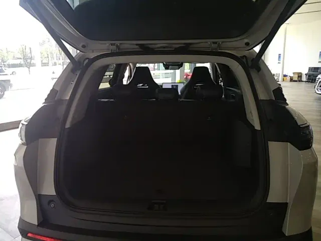 BYD Hai Shi 07 DM-i — Фото автомобиля 18
