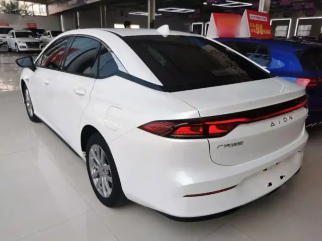 GAC Aion S — Фото автомобиля 4