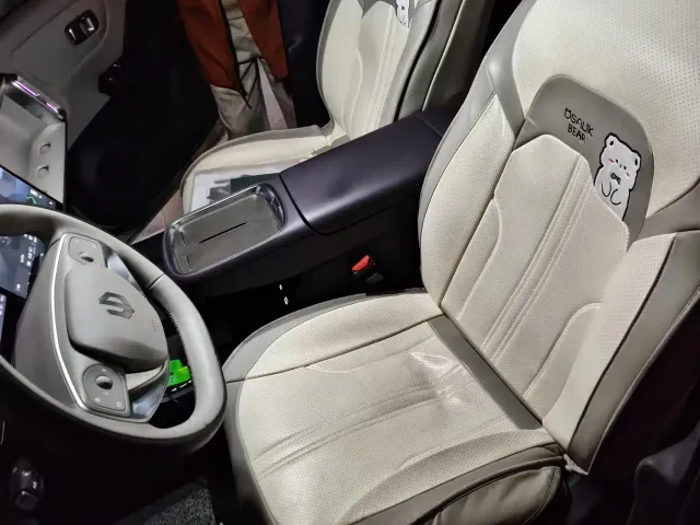 Leapmotor B10 — Фото автомобиля 6