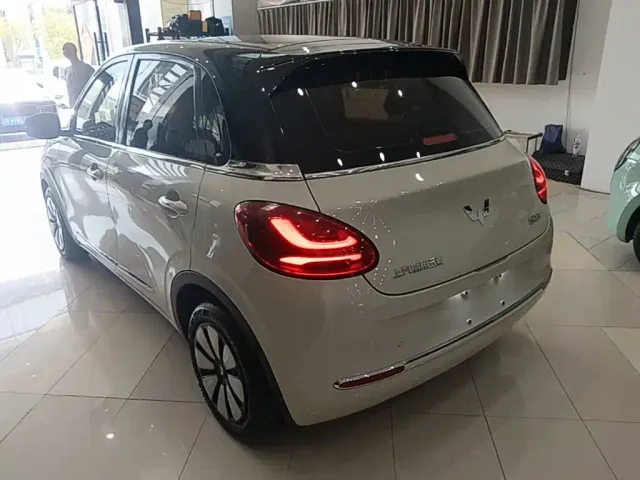 Wuling Bingo — Фото автомобиля 4