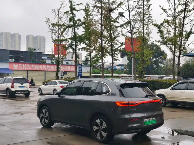 Geely Galaxy E5 — Фото автомобиля 11