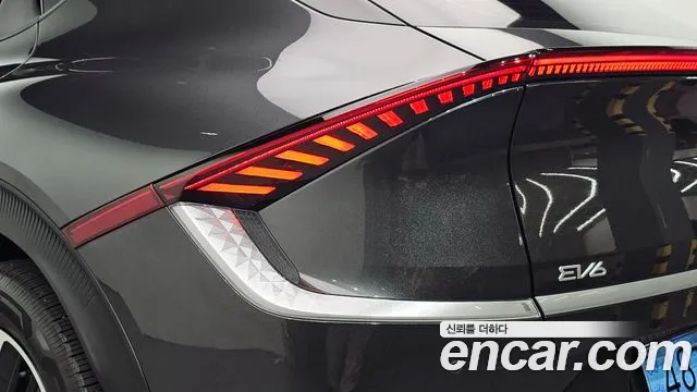 Kia EV6 — Фото автомобиля 23