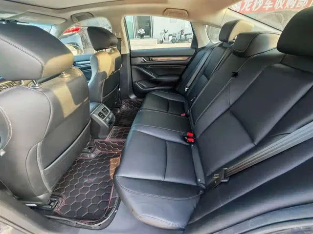 Honda Accord — Фото автомобиля 6