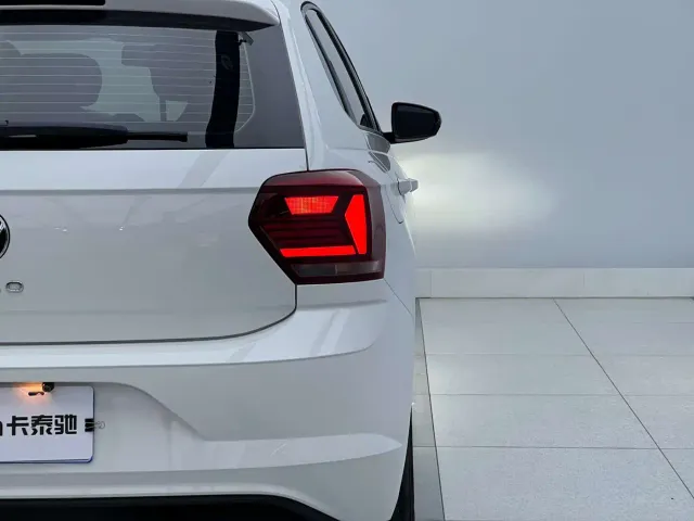 Volkswagen Polo — Фото автомобиля 7