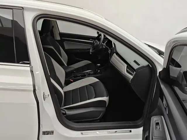 Volkswagen Bora — Фото автомобиля 8