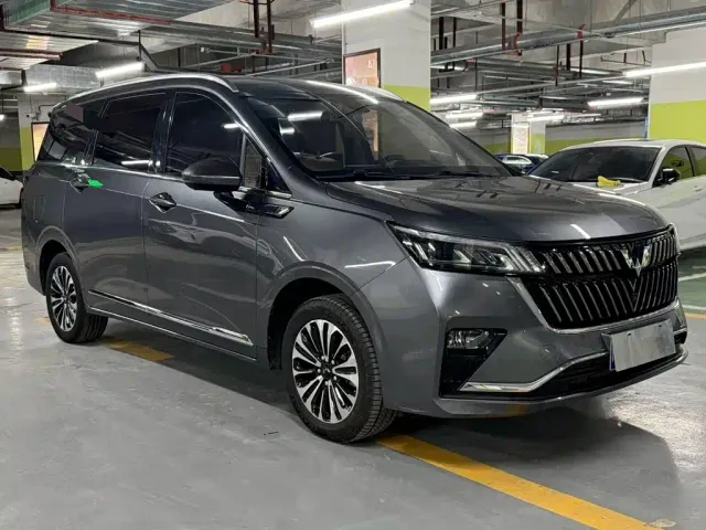 Wuling Jiachen — Фото автомобиля 3