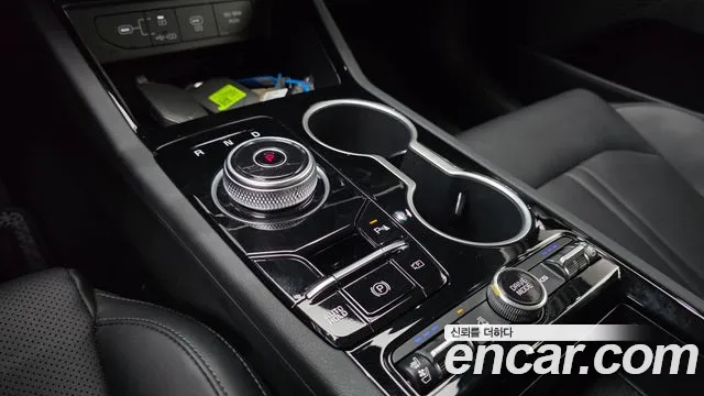 Kia K5 Новый K5 3 поколение 2.0 LPi(Для проката) — Фото автомобиля 9