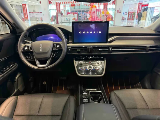 Lincoln Corsair — Фото автомобиля 5
