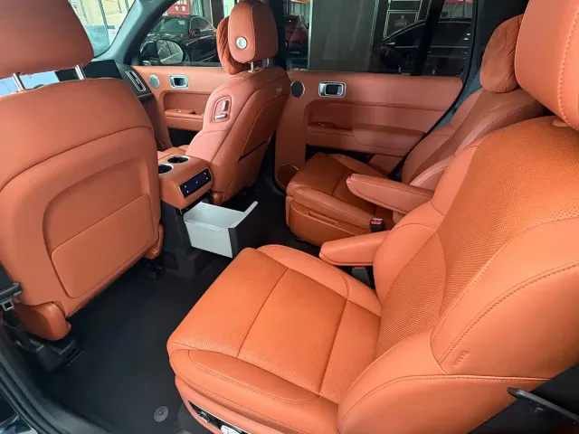 Li Auto L9 — Фото автомобиля 12