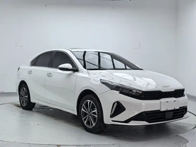 Kia K3 — Фото автомобиля 3
