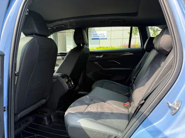 Volkswagen Tiguan L — Фото автомобиля 9