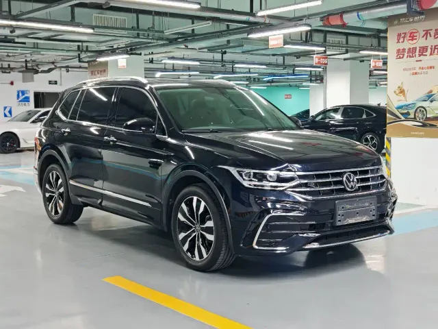 Volkswagen Tiguan L — Фото автомобиля 3