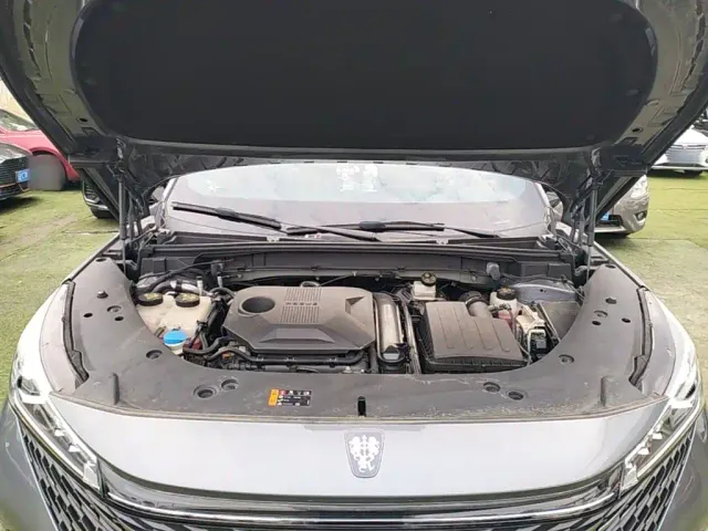 Roewe RX5 — Фото автомобиля 19
